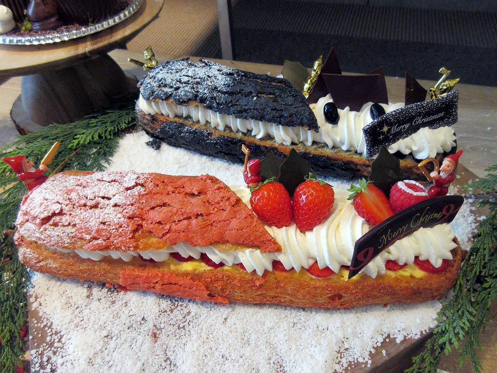 エクレアケーキ